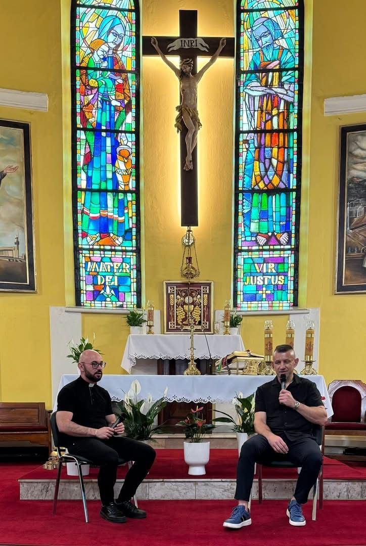 Dwukrotny mistrz świata w boksie z wizytą w naszej parafii